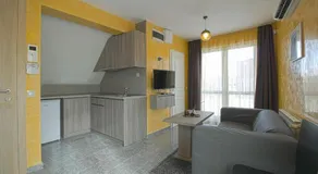 Mini Sofia - Image 3