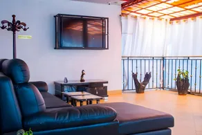 Don Thrill Hotel - Image 2