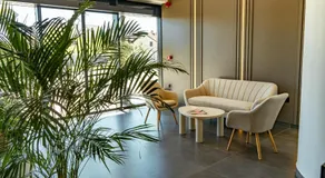 Hotel Branch - Image 3