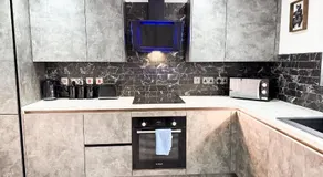Under New Top Rated Management I Stylish 2BR Apartments I Central Hub I Free Parking I Work Ready Amenities - Image 4