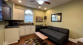 THE WINTER HOUSE - HISTORIC DOWNTOWN LANCASTER - Image 3
