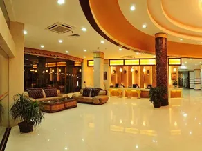 Holiday International Hotel - Image 3
