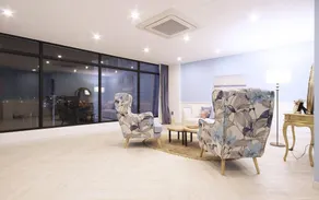 Gray hotel - Image 2