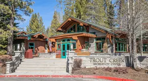 5 Mi To Donner Lake: Home W/ Shared Hot Tub - Image 4