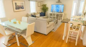 coastal and cozy beach stay, pet friendly - Image 2