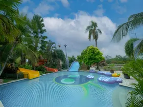 Jamboo Kingdom Hotel & resort - Image 2