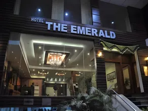 Hotel The Emerald - Image 5