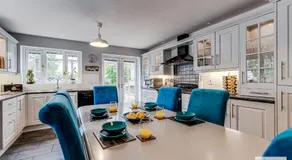 Silver Stag Properties Large 4 bed Property - Image 3