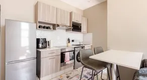 Home away from home - Rosebank - Image 5
