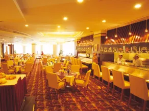 CP Peninsula Hotel - Image 5