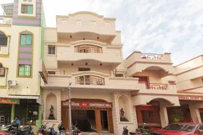 OYO Hotel Bliss Inn - Image 2