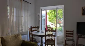 Epavli Sofia' s two Apartments in Horto, 30m from the sea - Image 2