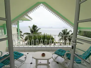 Palm Beach Hotel - Image 4