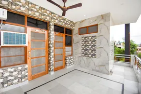 OYO 48260 Hotel Grand City - Image 4