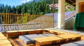 Non Stop Cafe Hostel & Stay - Image 2