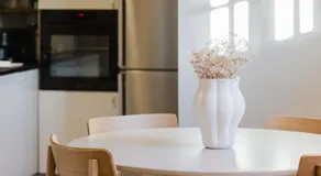 Apartment with backyard - Image 5