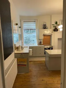 Large One Bed  - Onsite Parking - Prime Location - Image 3