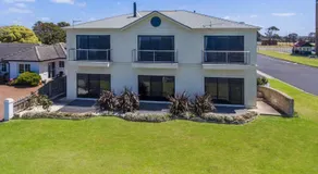 Clifftop Apartments Portland Vic - Image 3