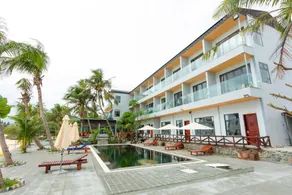 Palm Beach Hotel Phu Yen - Kite surfing spot in winter - Image 5