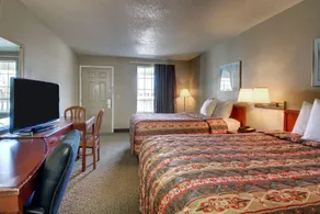 Key West Inn Wetumpka - Image 4