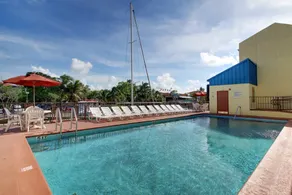 Key West Inn Key Largo - Image 2