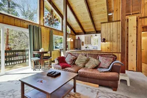 Rustic Retreat at Big Bear - Spacious Family Chalet - Image 2