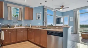 2 Bdrm Penthouse with Billiards - Image 4