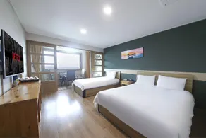 Fantastic Ocean View Sydney Hotel - Image 2