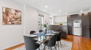 Complete Host Fitzroy Townhouse - Image 2
