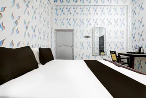 Hotel O SM GALAXY - Image 2