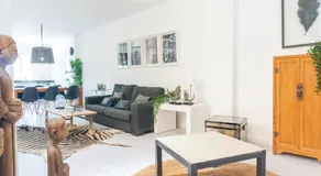 Valencia Luxury - Boutique Center - Image 3