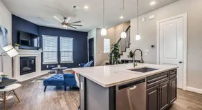 Beautiful 3 story luxury home close to the fun! - Image 3