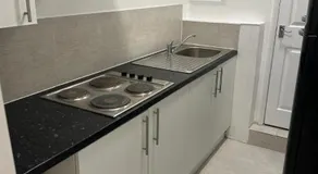 COZY DOUBLE Bedroom STUDIO With WIFI & PARKING Waltham Cross - Image 3