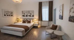 Arena Hotel - Image 2