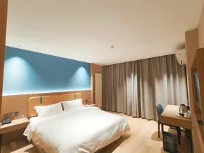 Four Seasons Hotel (Linpan Drilling Company Xinyuan District Branch) - Image 2
