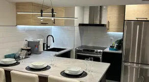 Luxurious modern basement apartment - Image 2