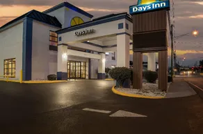 Days Inn by Wyndham Salem - Image 5