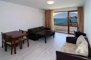 Robinson Beach apartment - Image 2