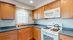 Sunset Pointe - Image 5