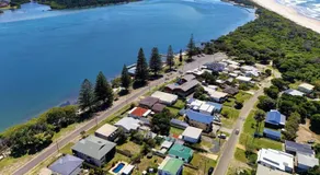 Manning Point Heights Upstairs - Image 4