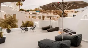 Villa Karterados Suites - Image 4