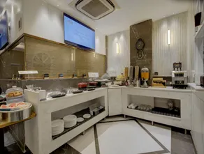HOTEL APPLE INN @ NEW DELHI RAILWAY STATION - Image 4