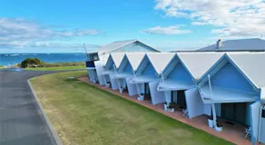 Windsurfer Beach Chalet 4 - Image 5