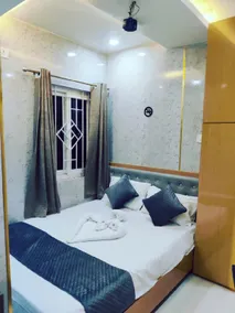 ROYAL INN - Image 2