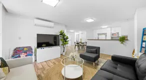 Spacious 3BR Apt with Parking Walk to ICC & Darling Harbour & CBD & Chinatown - Image 3