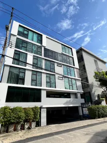 Fullrich Residence - Image 5