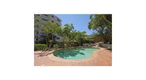 Unit 8 Phoenix Apartments Coolum Beach - Image 4