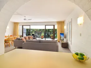 Bayona Apartments - Image 2