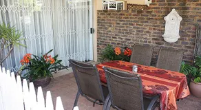 Little Umhlanga. Sunflower suite. - Image 4