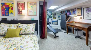 Mike & Allen's Place on the Park_3 - Image 2